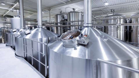 啤酒厂供应3000吨大型的精酿啤酒设备